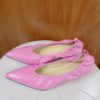 Удобные женские туфли-лодочки на низком каблуке из натуральной кожи с острым носком в стиле Лолиты, Офисные женские туфли-слипоны в модном дизайнерском стиле.
